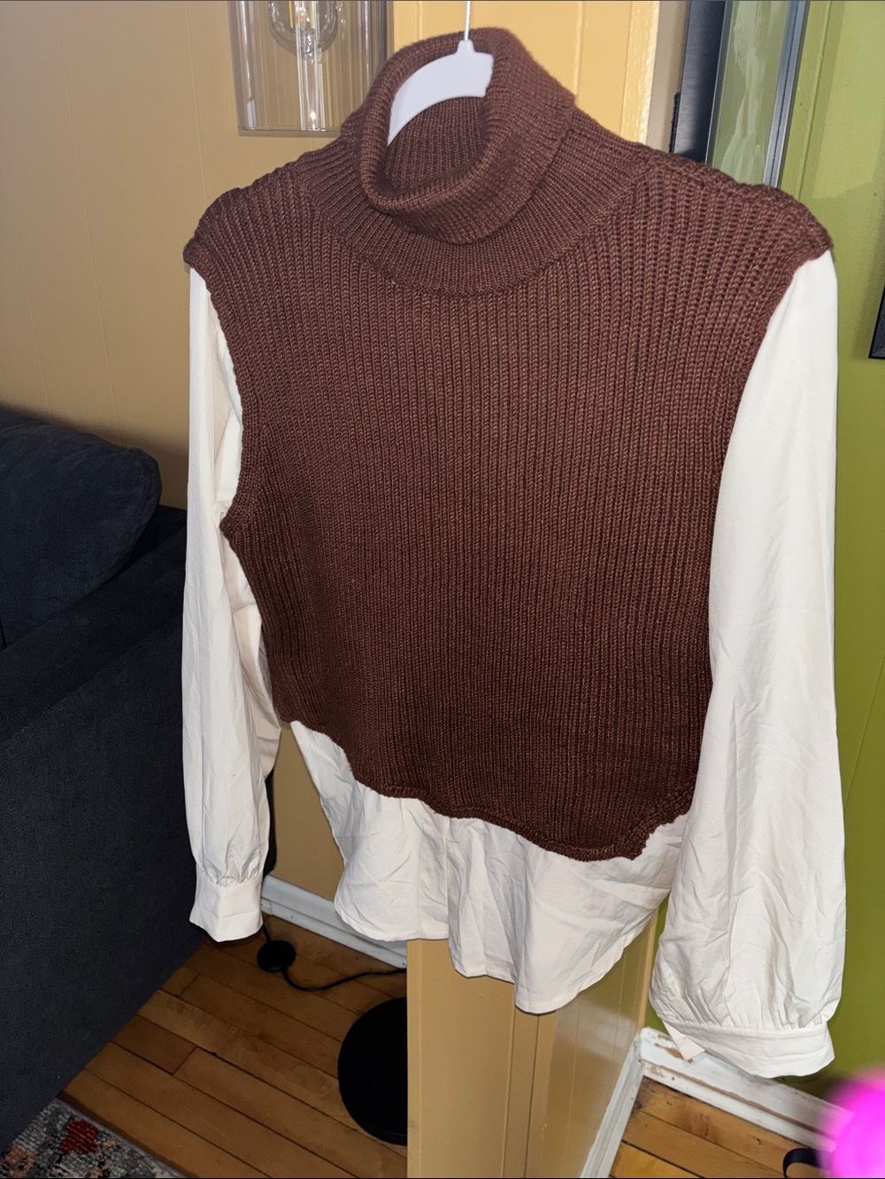 Sleeveless Turtleneck Knit Vest - Brown